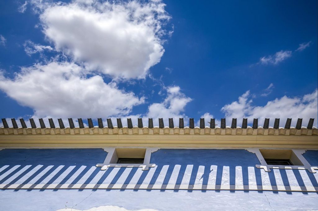FALK bouwsystemen innovatie: sandwichpanelen en geïsoleerde panelen voor duurzame bouwoplossingen